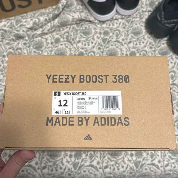 Yeezy 380 Blue Alien Size 12 Used 9.5/10 condition, worn once - Picture 10 of 12